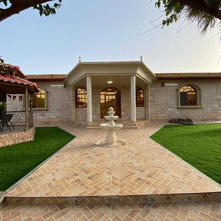 Вілла Uae Farm Qur Екстер'єр фото